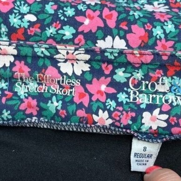 Croft & Barrow Women Pink Floral Skorts Skirt Size 8 - Colorful Spring / Summer - Picture 9 of 10